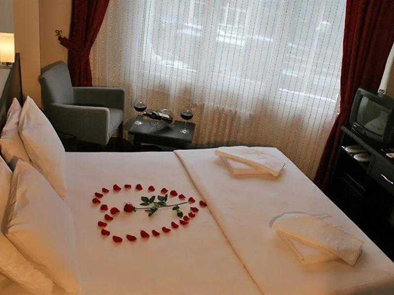 Diana Hotel İstanbul 2*,  Türkiye